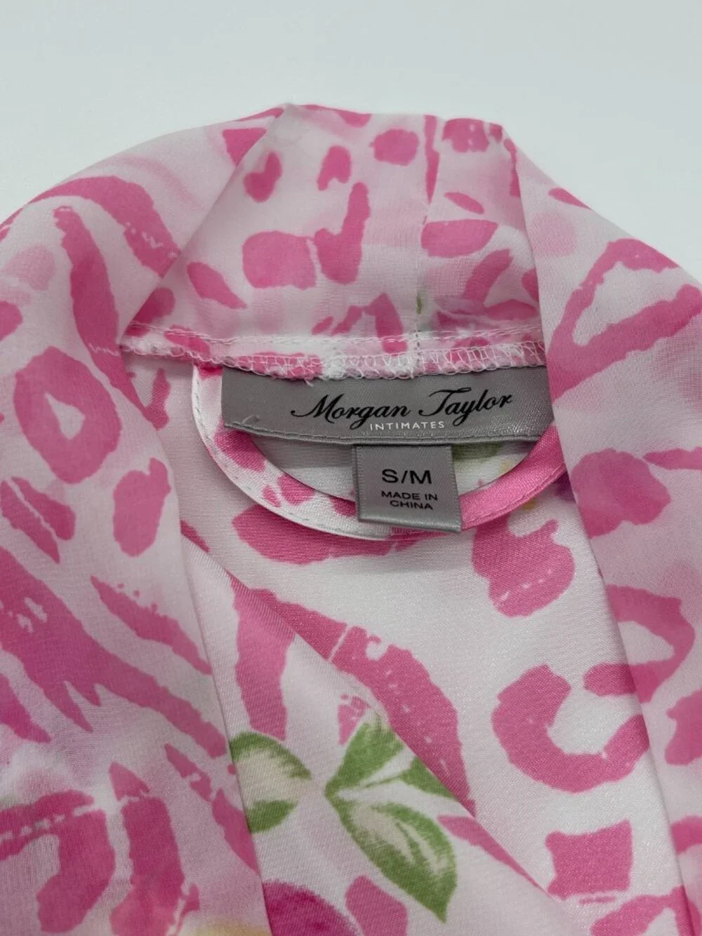 Morgan Taylor Intimates Womens Size Small Medium Satin Mid Length Robe Pink